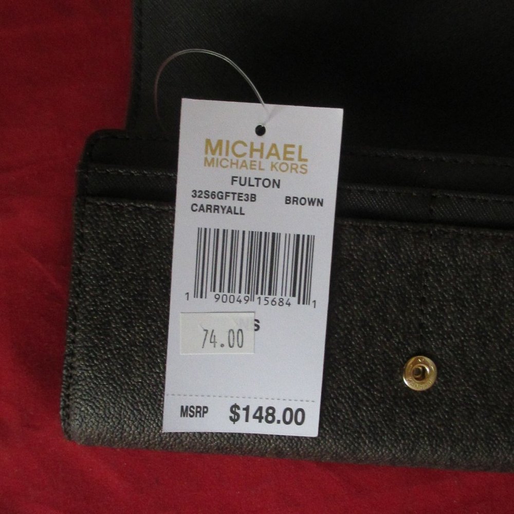 Michael Kors Fulton Signature Carryall Flap Wallet - Picture 9 of 9